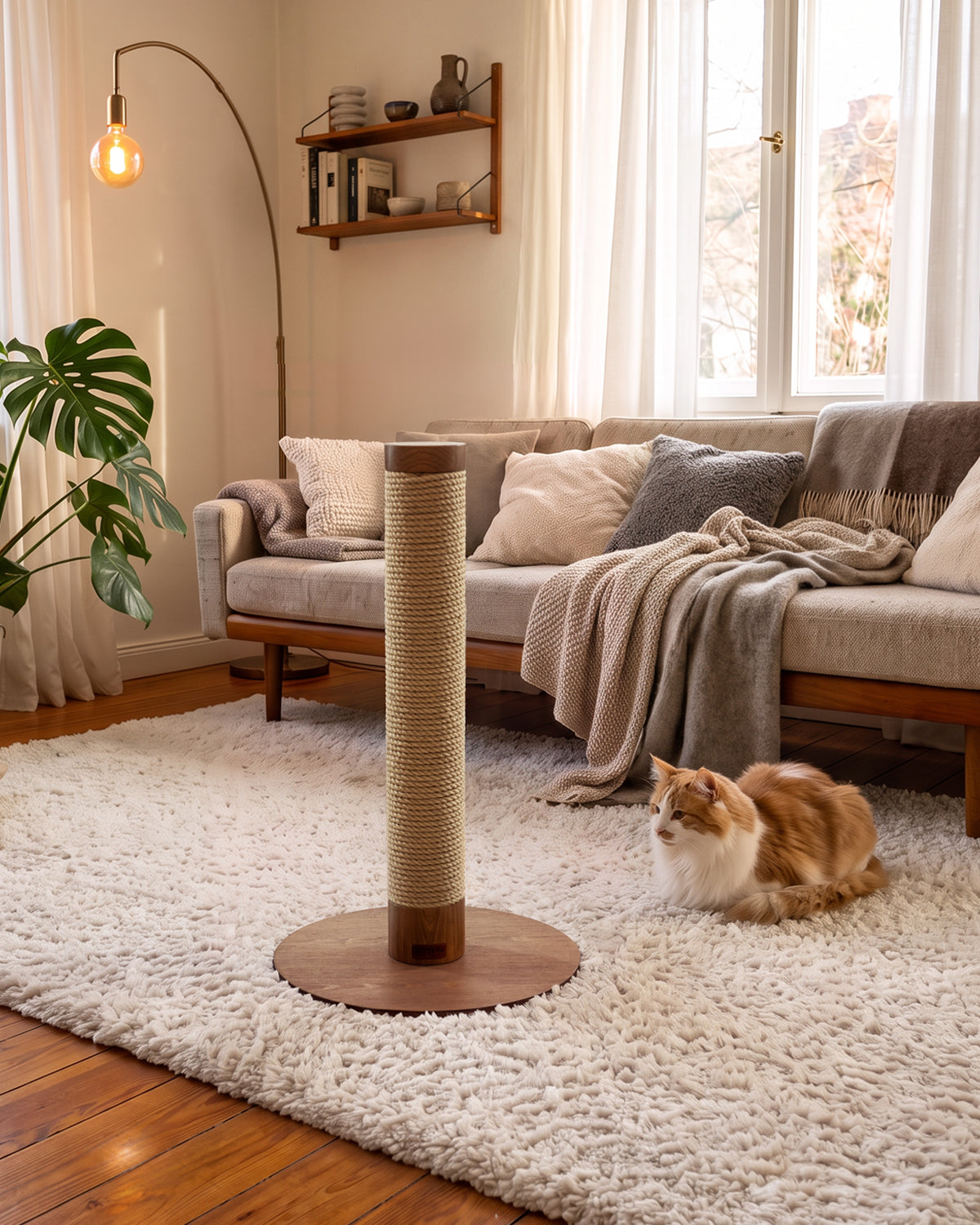 MONO Scratching Post