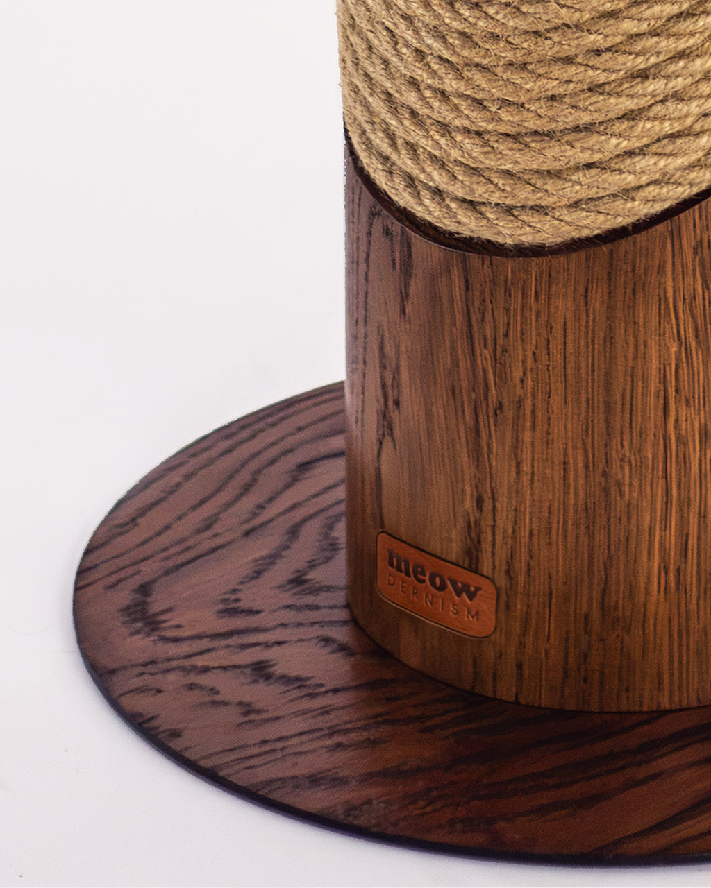VALS Scratching Post